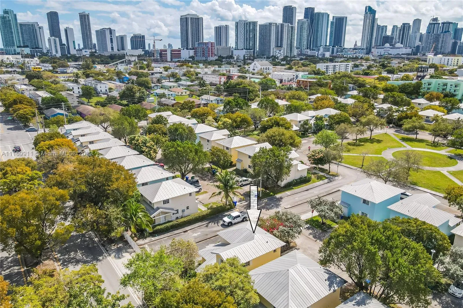3 bedroom 2 bath for sale at 380 NW 20th St # 8, Miami FL 33127