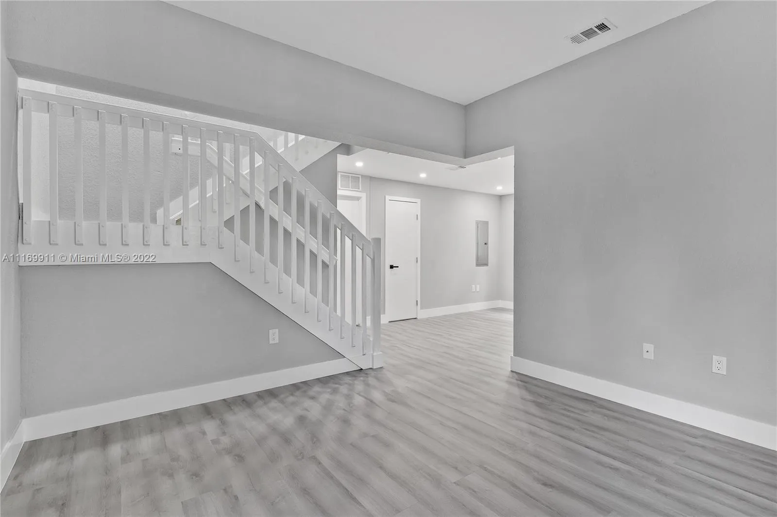 380 NW 20th St # 8, Miami FL 33127