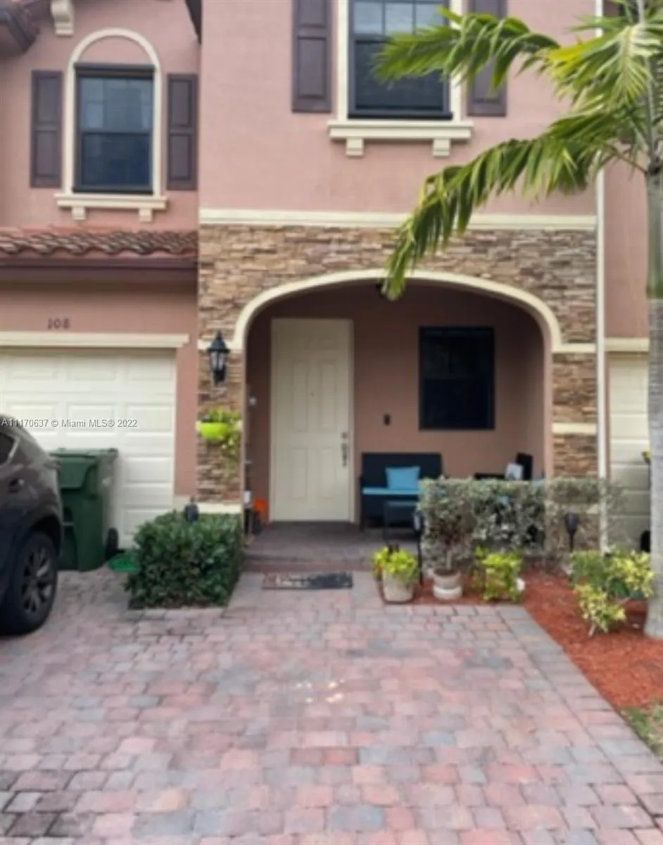3 bedroom 2 bath for sale at 108 SE 34th Ter, Homestead FL 33033