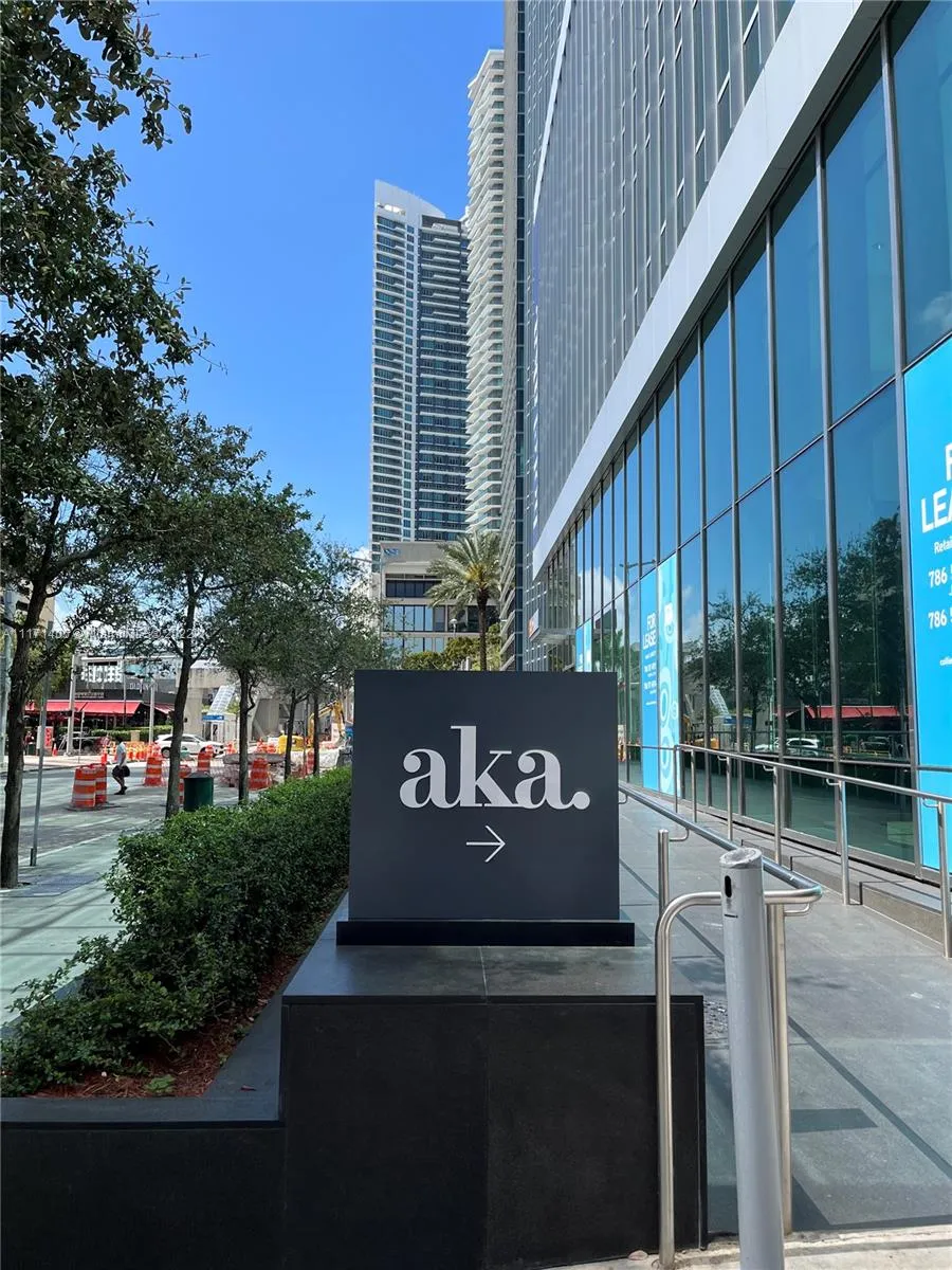 1395 Brickell Ave # 2802, Miami FL 33131