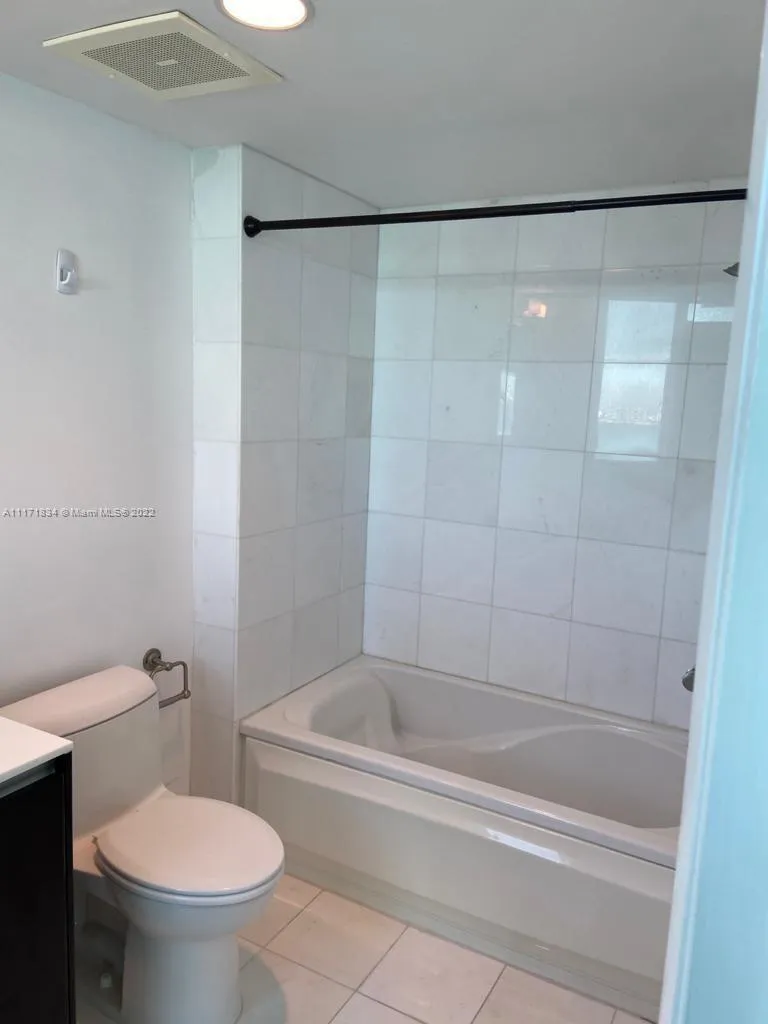 1 bedroom 1 bath for sale at 665 NE 25th St # 1102, Miami FL 33137