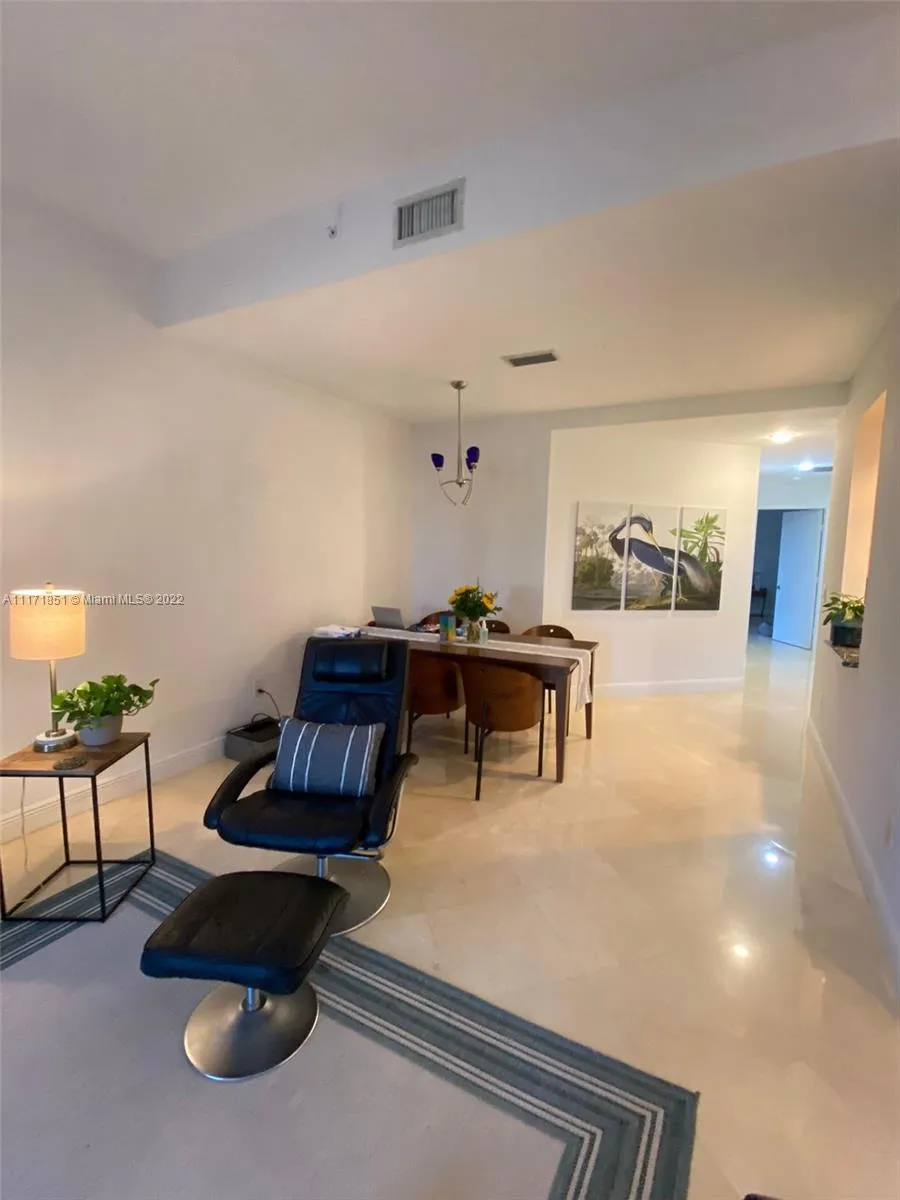 781 Crandon Blvd # 106, Key Biscayne FL 33149