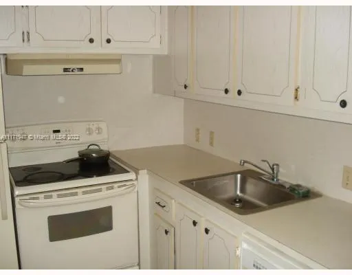 568 N Mansfield  N # 568, Boca Raton FL 33434