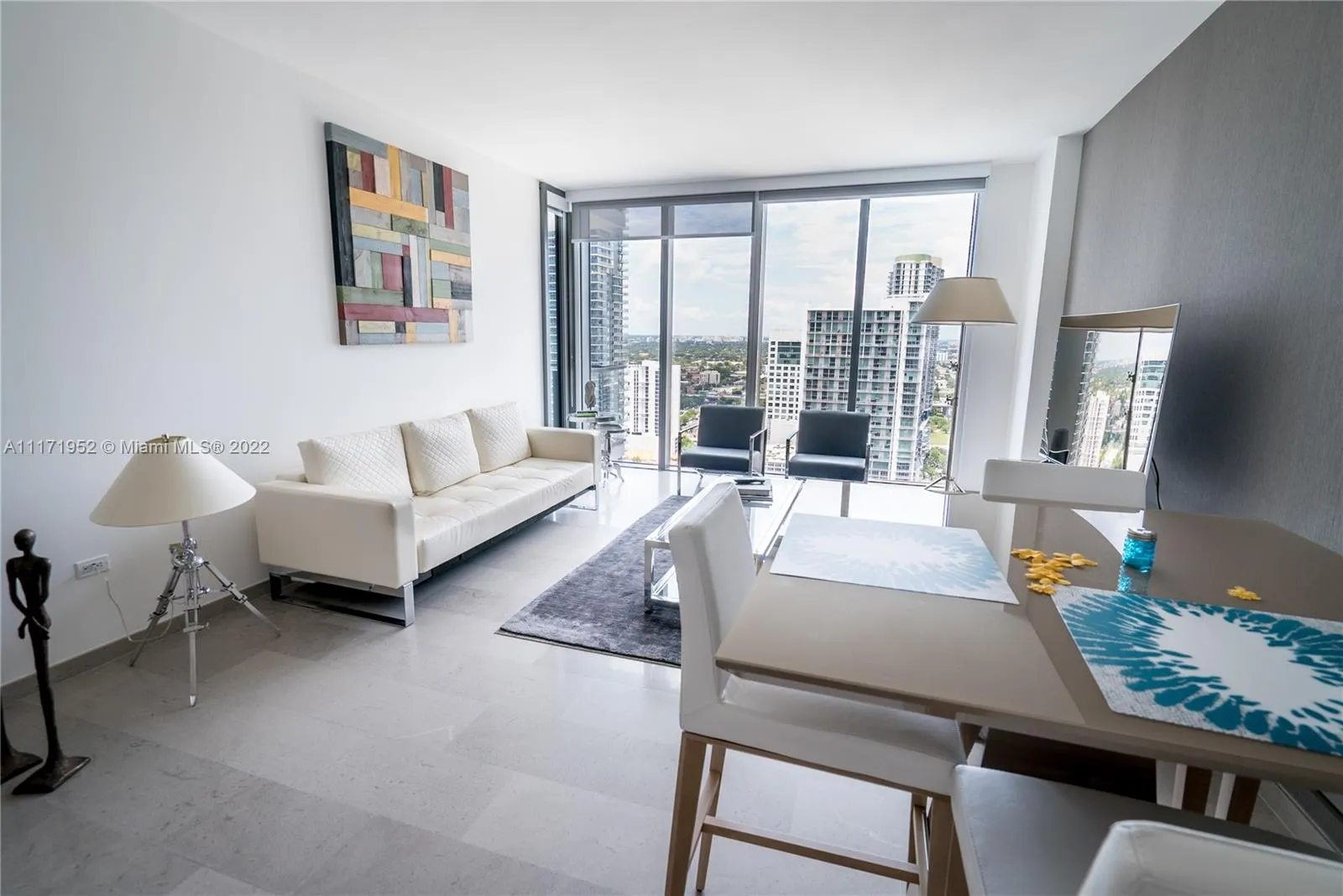 68 SE 6th St # 2510, Miami FL 33131