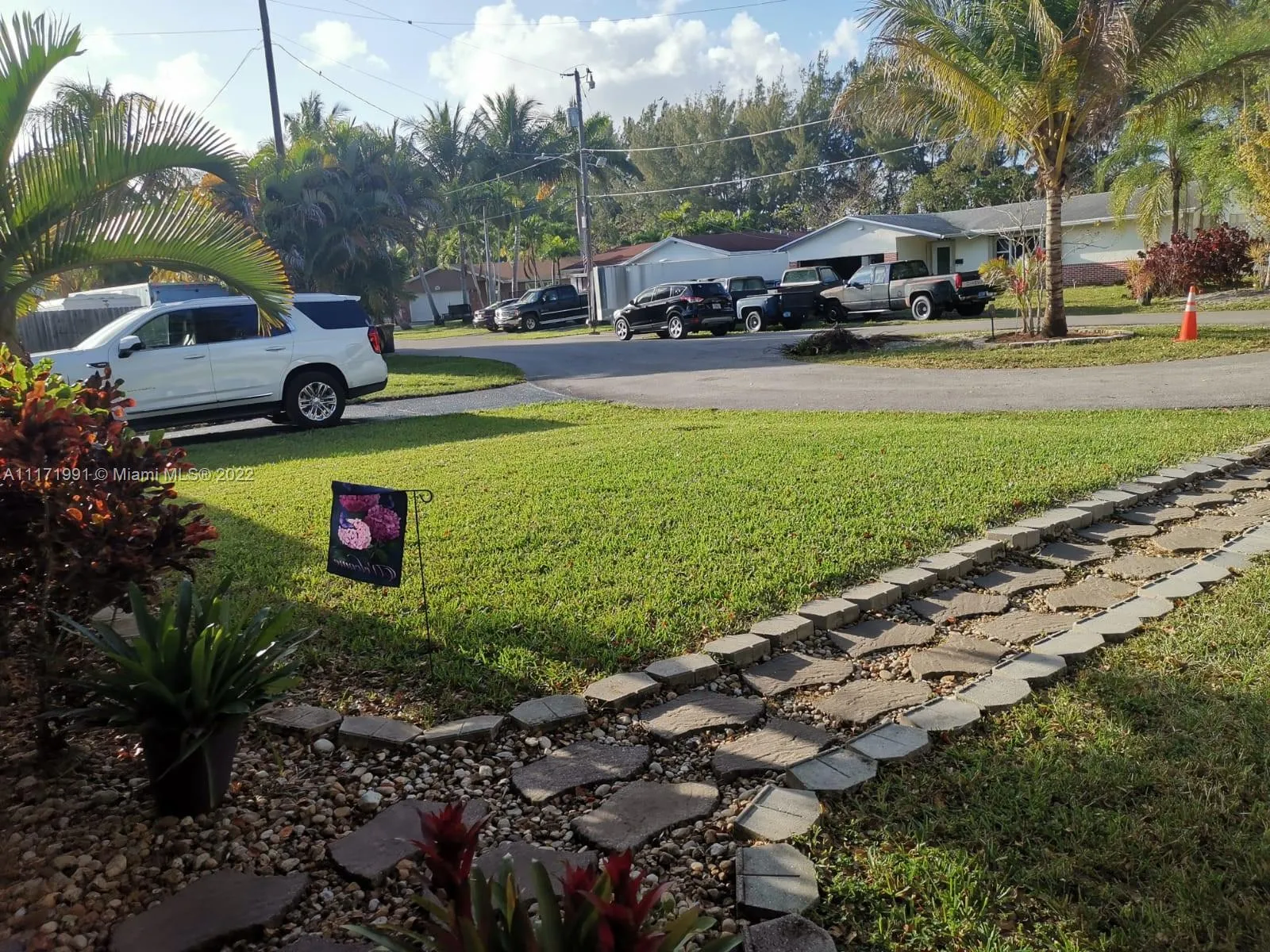 4330 SW 34th Ln, Dania Beach FL 33312