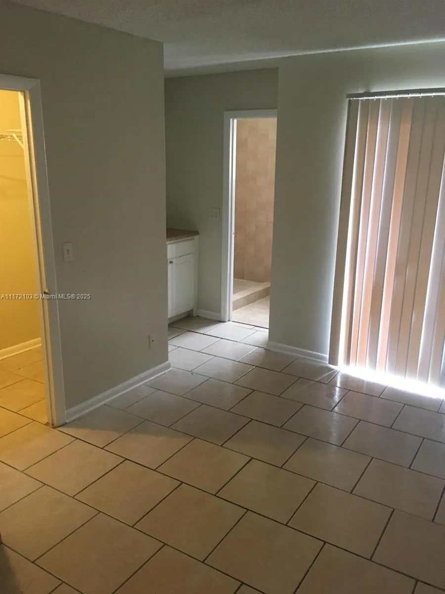 5962 NW 29th Pl # 112, Sunrise FL 33313