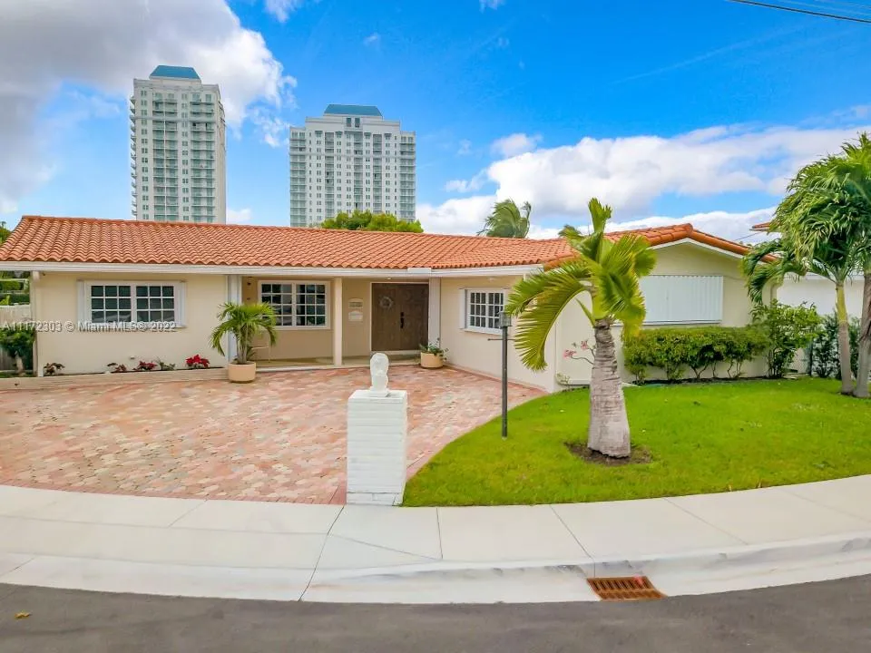 1250 NE 82nd St, Miami FL 33138