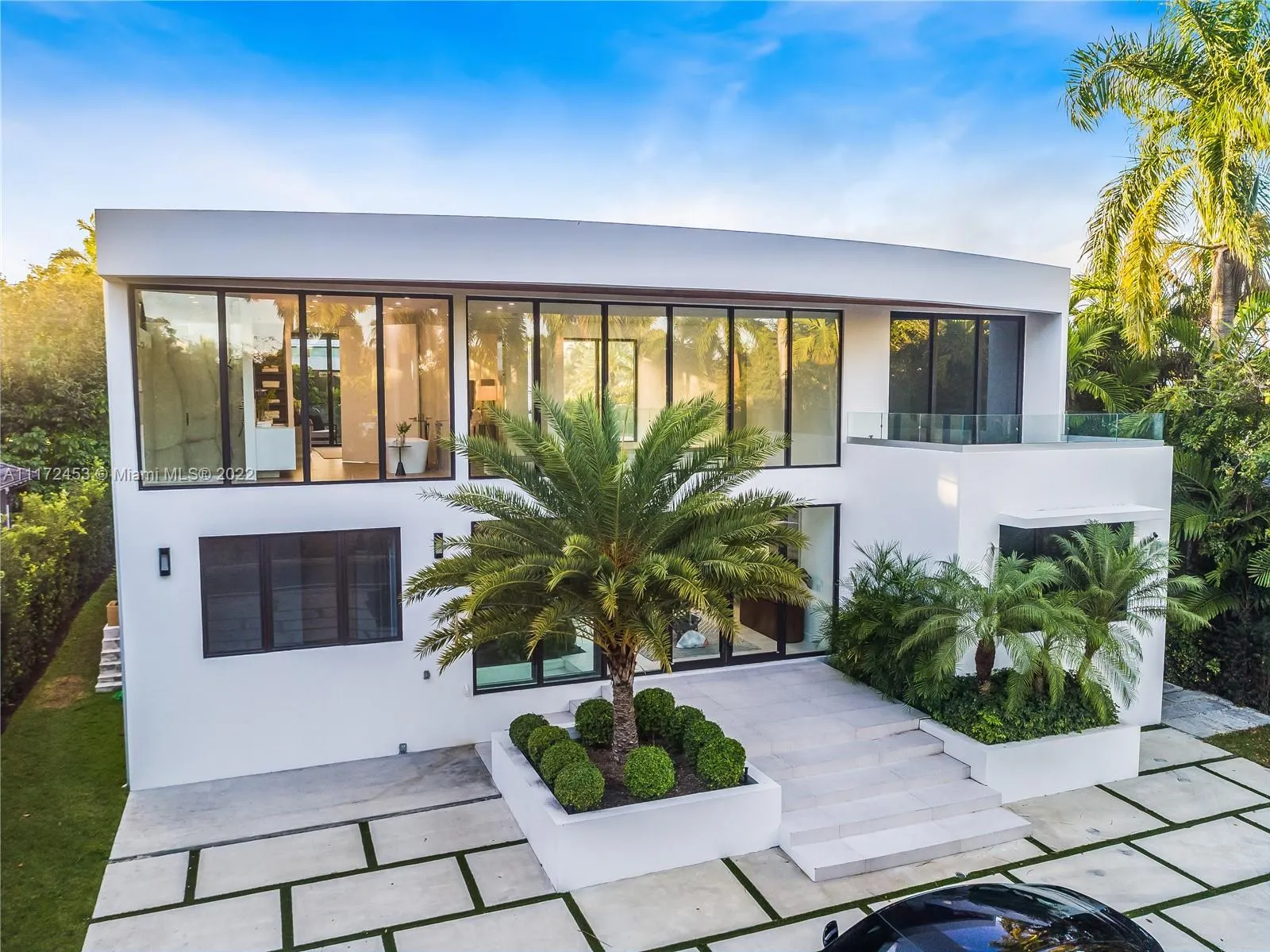 5 bedroom 5 bath for sale at 112 W Palm Midway, Miami Beach FL 33139