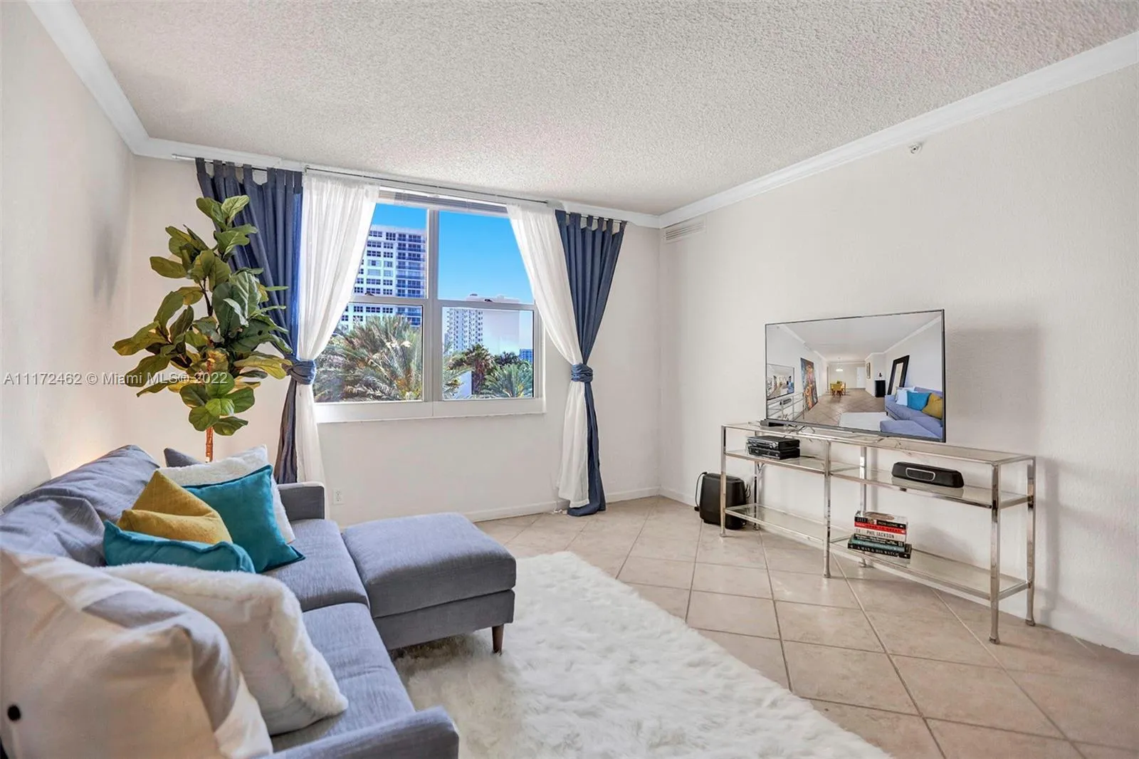 1 bedroom 1 bath for rent at 2501 S Ocean Dr # 433, Hollywood FL 33019