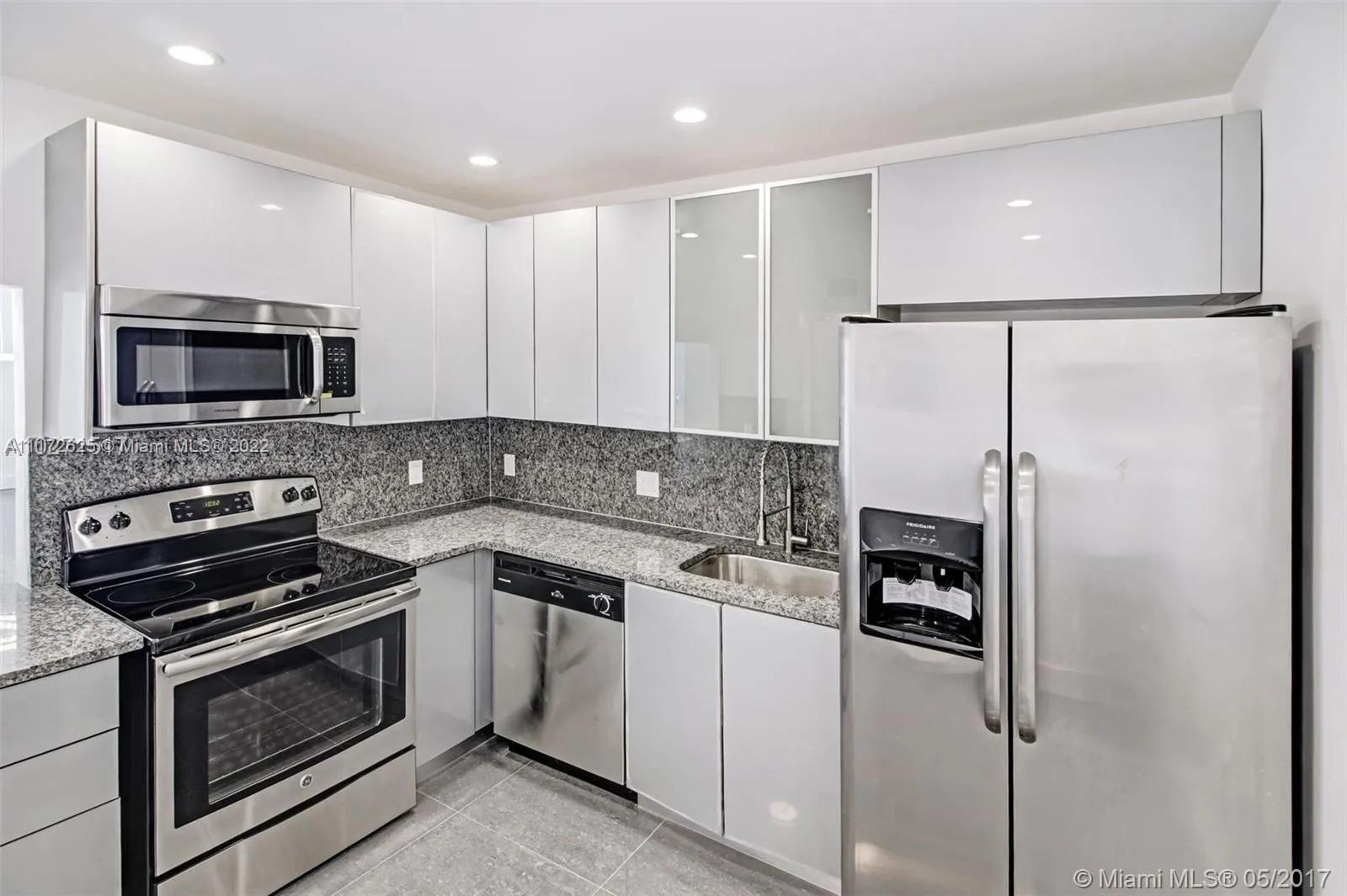 2801 NE 183rd St # 2208W, Aventura FL 33160