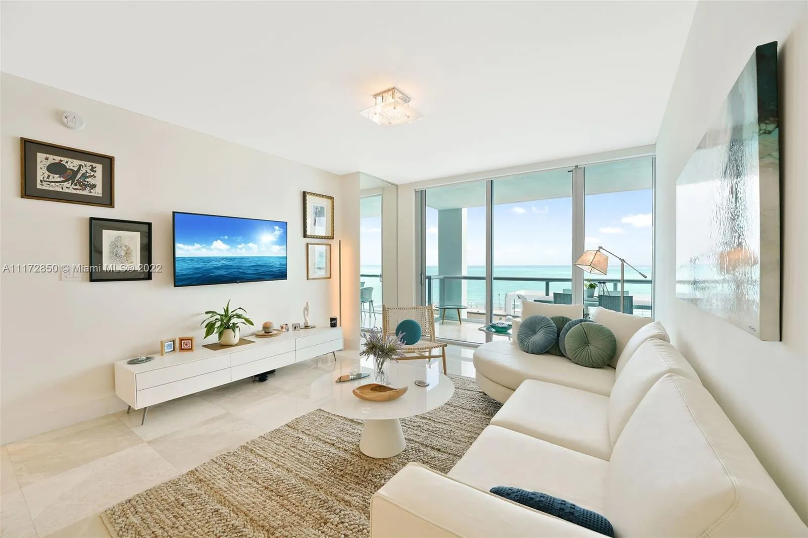 2 bedroom 2 bath for sale at 6799 Collins Ave # 804, Miami Beach FL 33141