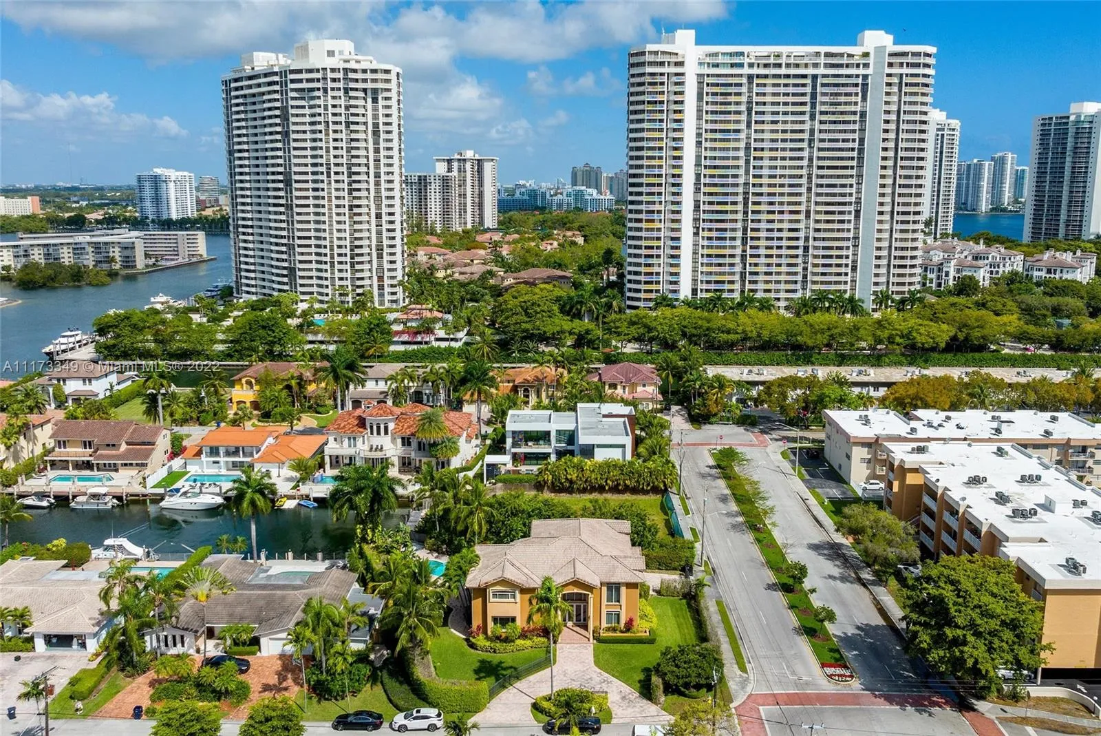 3461 NE 170th St, North Miami Beach FL 33160
