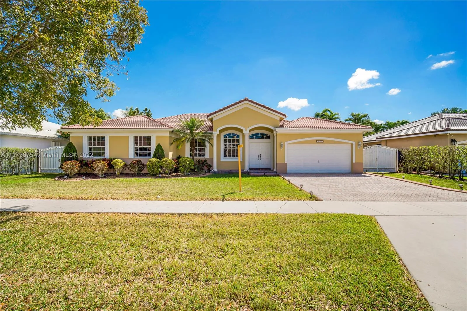 5 bedroom 3 bath for sale at 16234 SW 48th Ter, Miami FL 33185