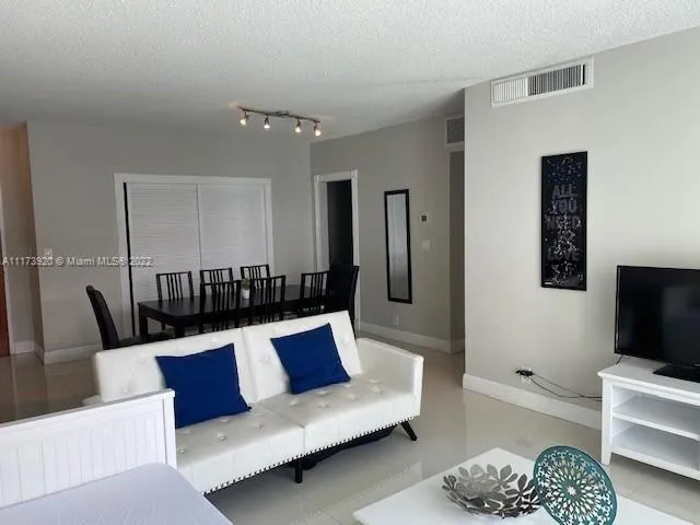 3901 S Ocean Dr # 10Q, Hollywood FL 33019