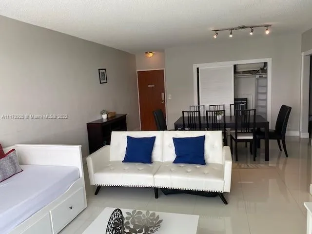 3901 S Ocean Dr # 10Q, Hollywood FL 33019