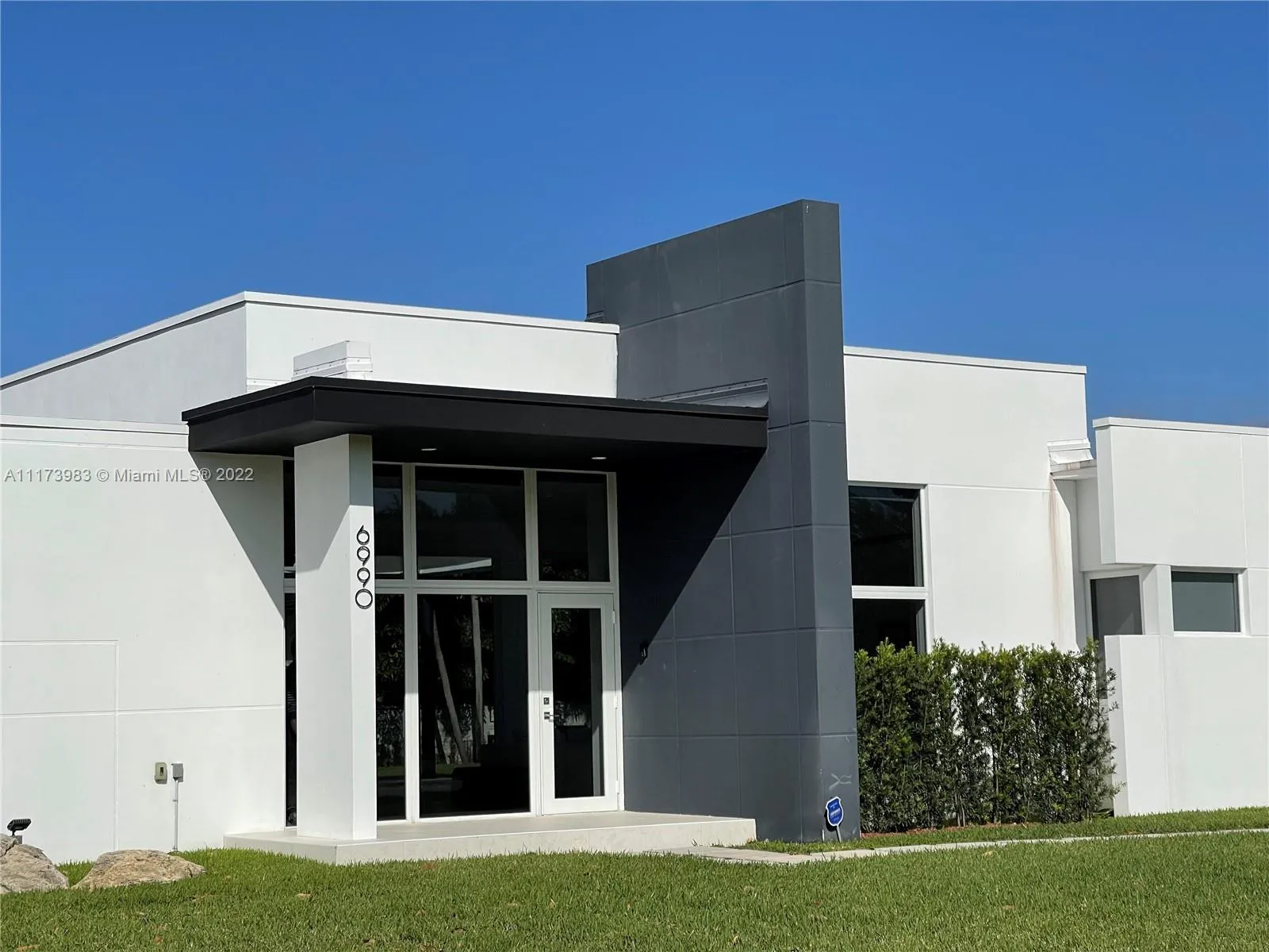 6990 SW 102nd Ave, Miami FL 33173