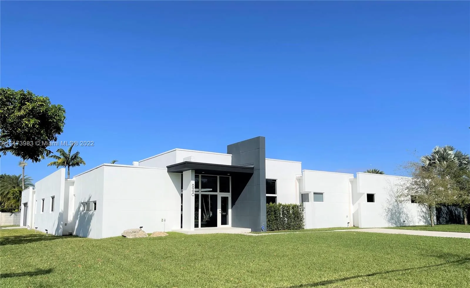 6990 SW 102nd Ave, Miami FL 33173
