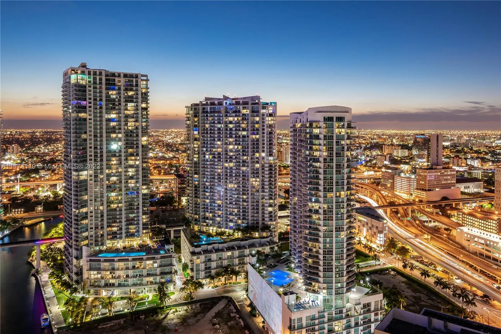 90 SW 3rd St # 3806, Miami FL 33130