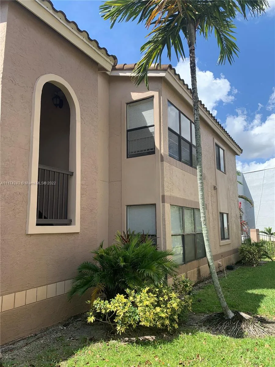 2796 S University Dr # 2208, Davie FL 33328