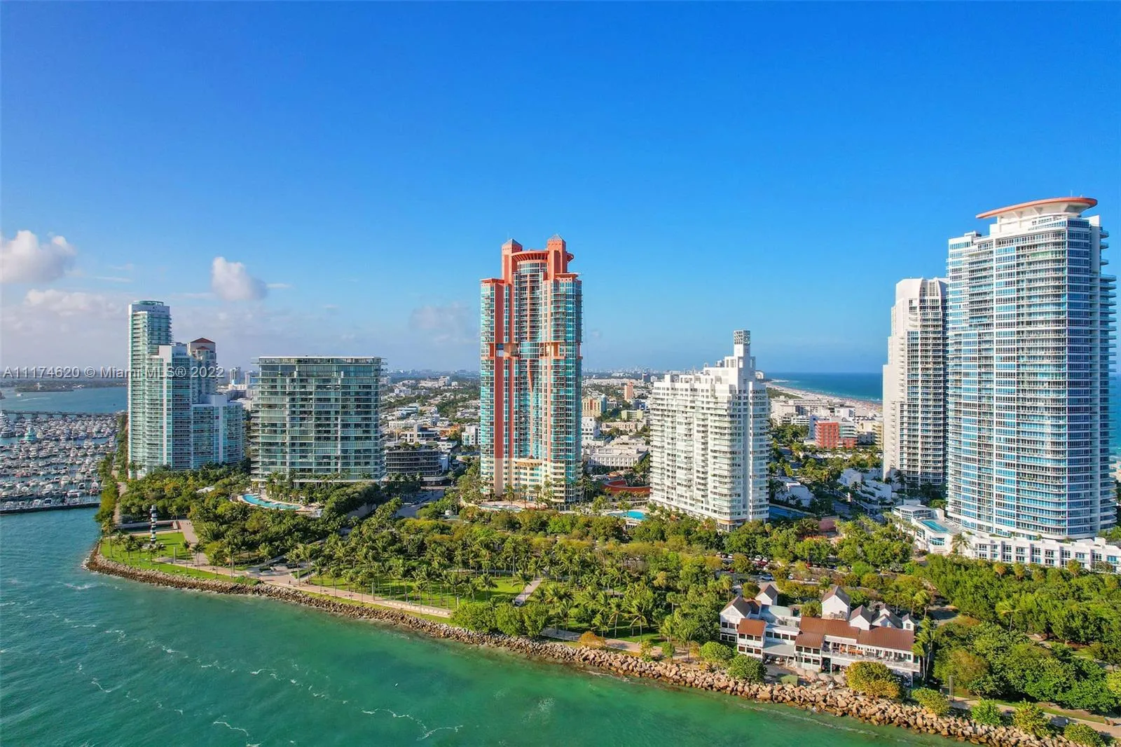 3 bedroom 3 bath for sale at 300 S Pointe Dr # 4306, Miami Beach FL 33139