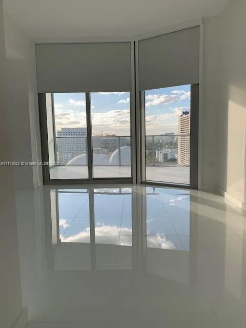 851 NE 1st Ave # 2110, Miami FL 33132