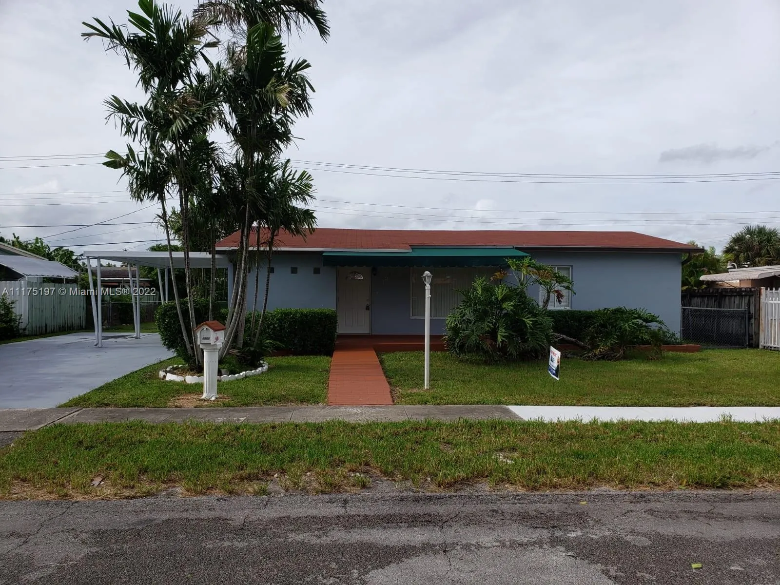 3 bedroom 1 bath for rent at 1221 W 62nd St, Hialeah FL 33012
