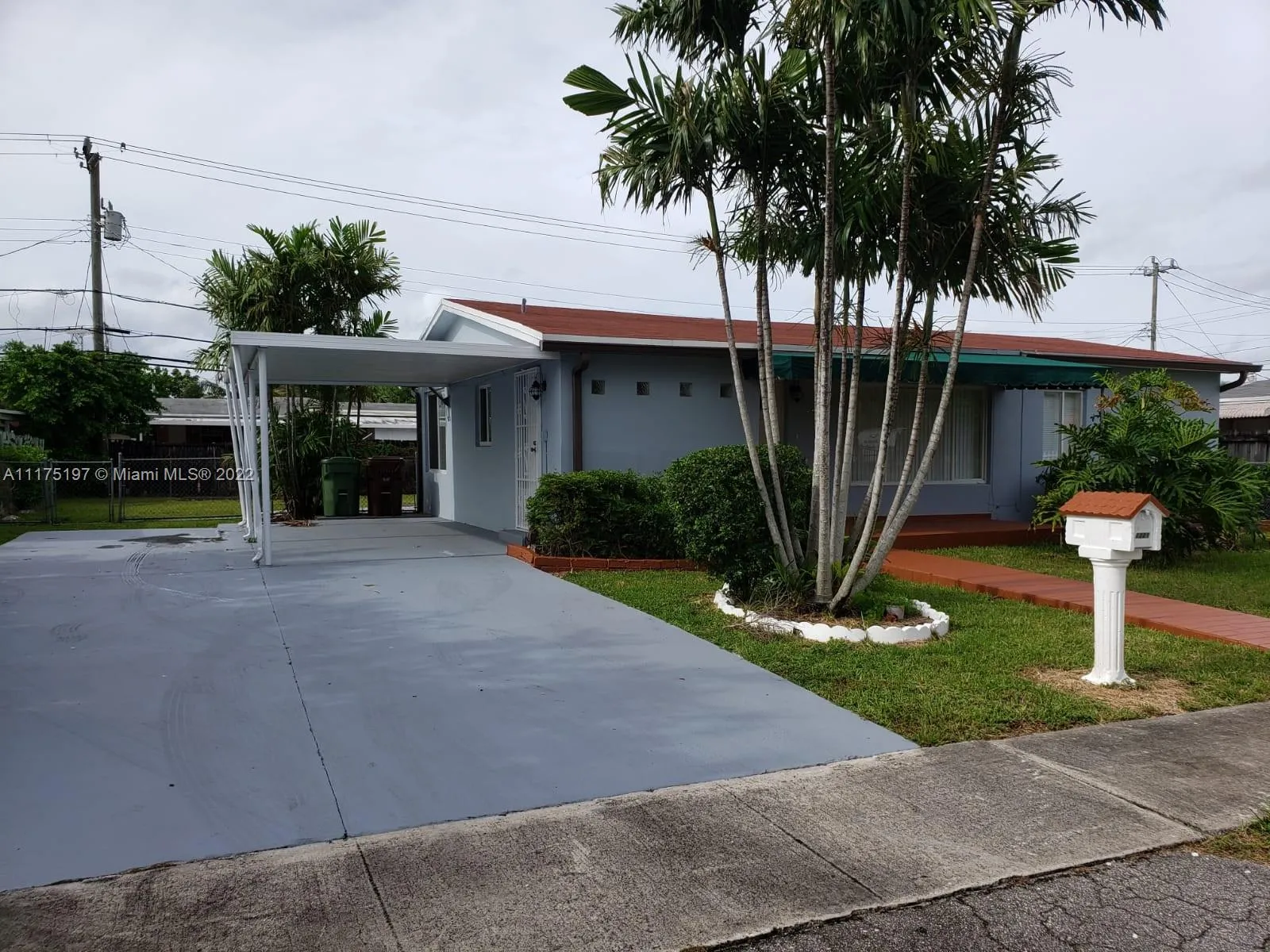 1221 W 62nd St, Hialeah FL 33012