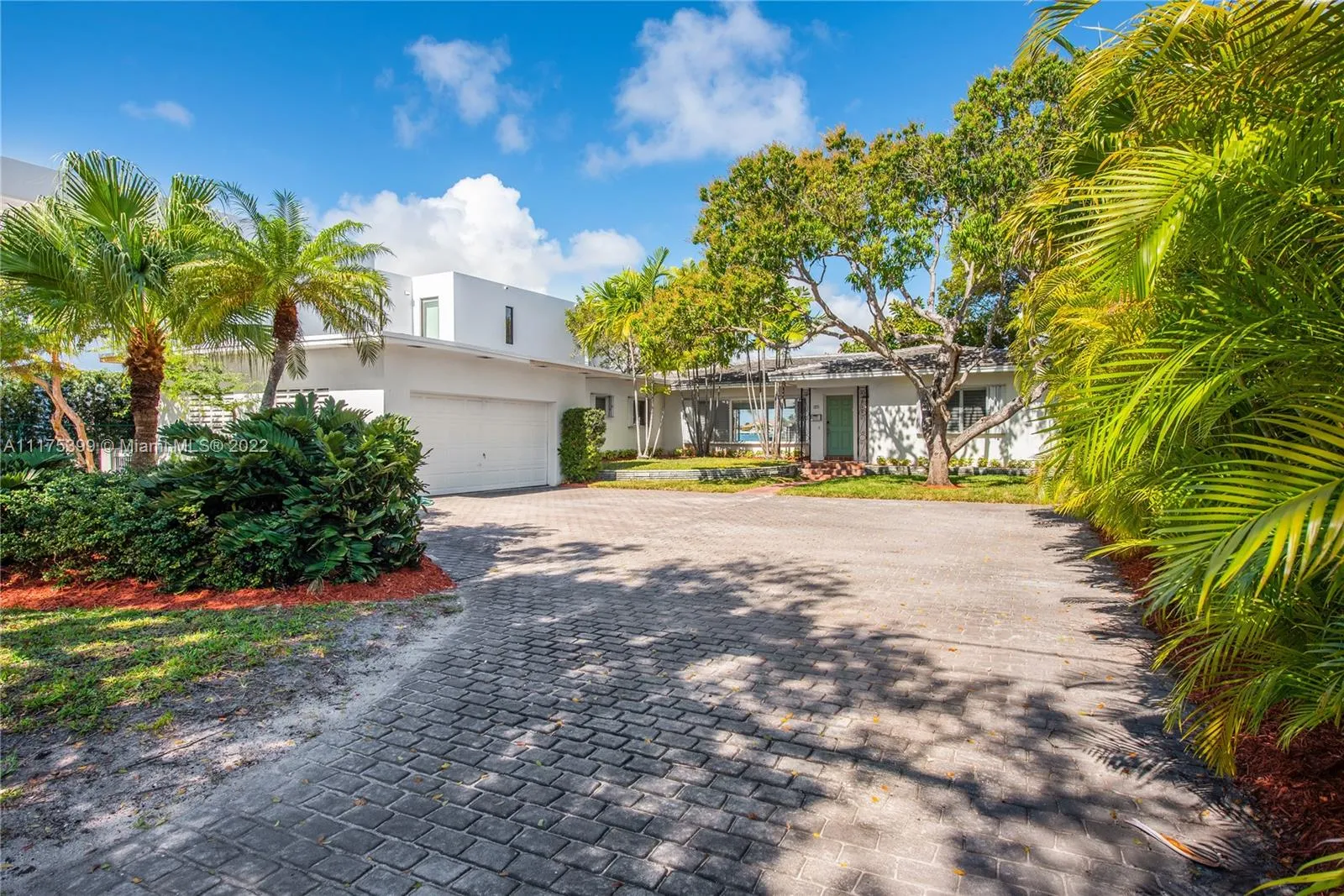 1275 N Biscayne Point Rd, Miami Beach FL 33141