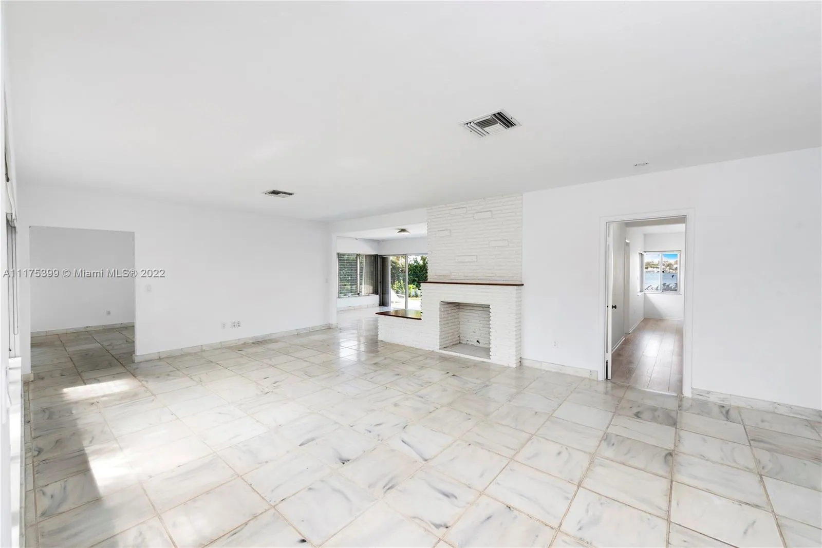 1275 N Biscayne Point Rd, Miami Beach FL 33141