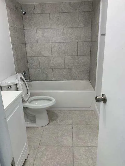5900 NW 17th Pl # 109, Sunrise FL 33313