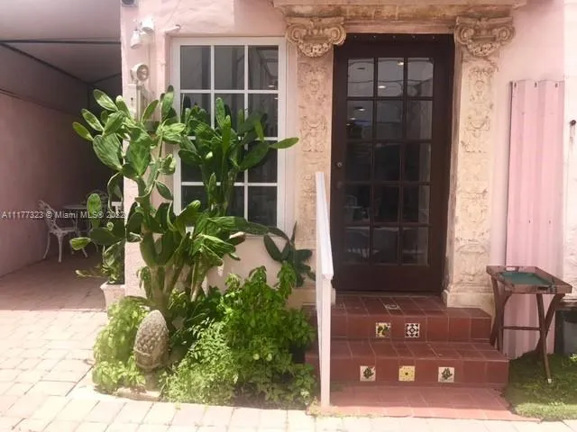 1239 Alton Rd, Miami Beach FL 33139