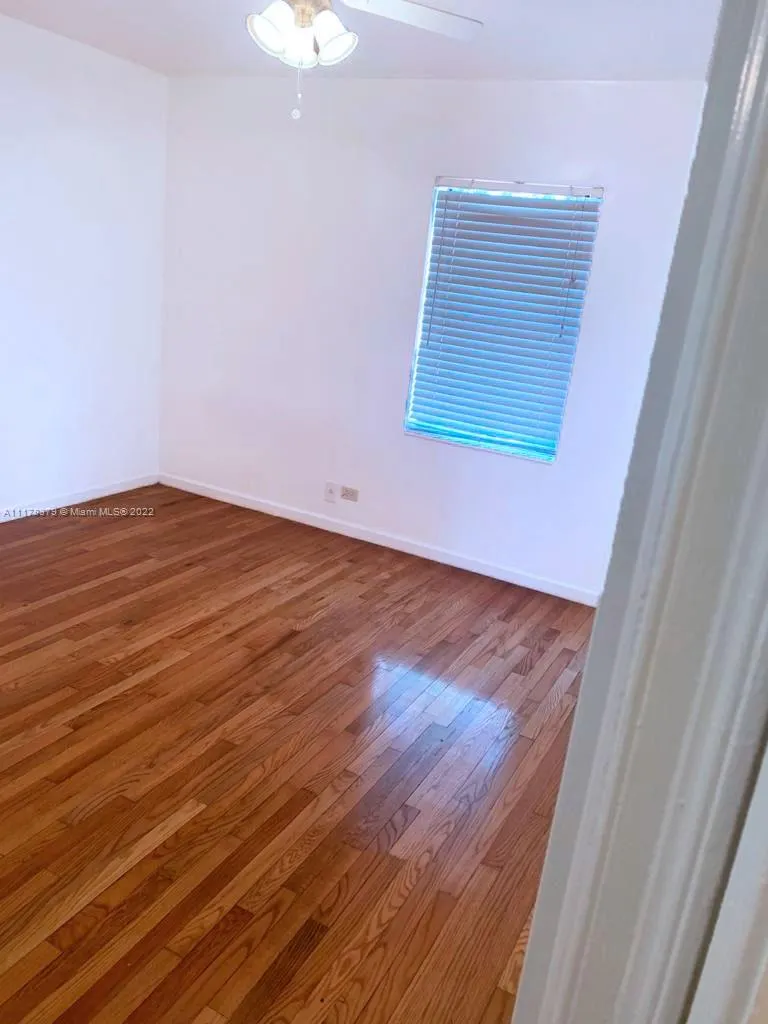 706 S 19th Ave, Hollywood FL 33020