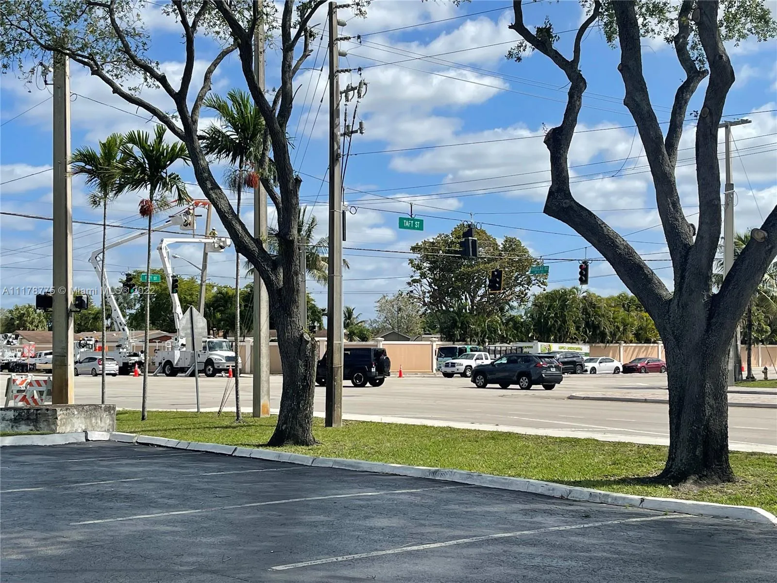 8900 Taft St, Pembroke Pines FL 33024