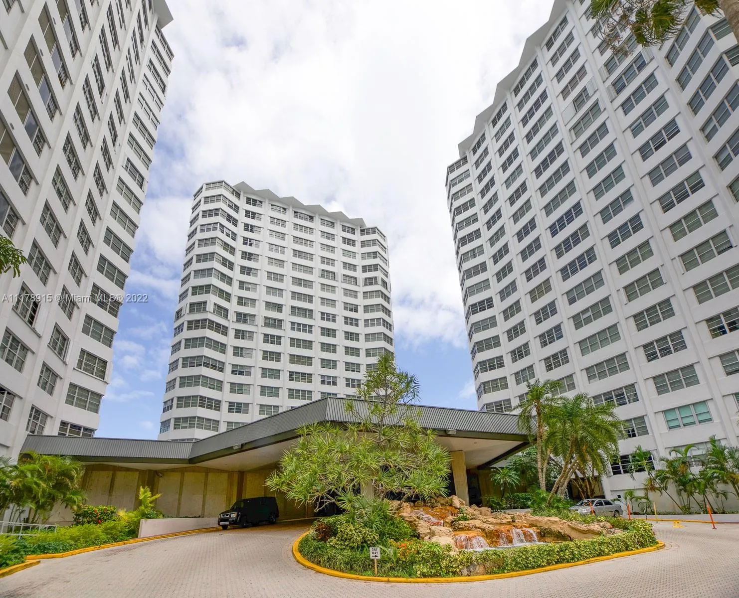 825 Brickell Bay Dr # 2050, Miami FL 33131