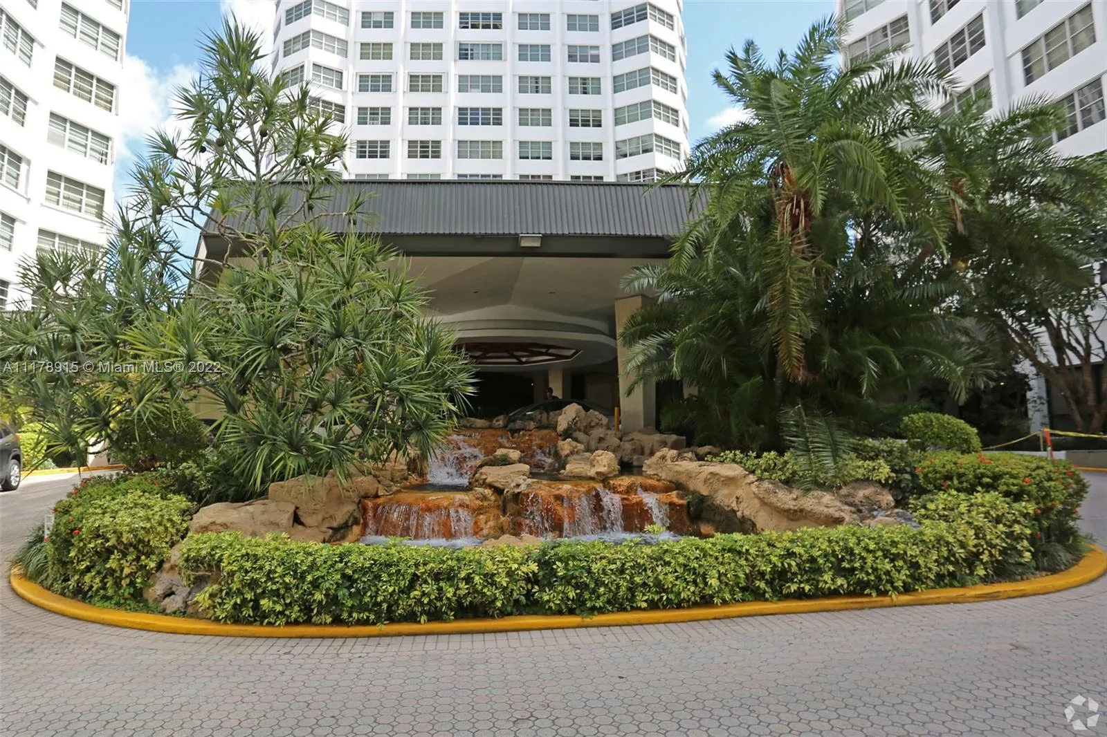 825 Brickell Bay Dr # 2050, Miami FL 33131