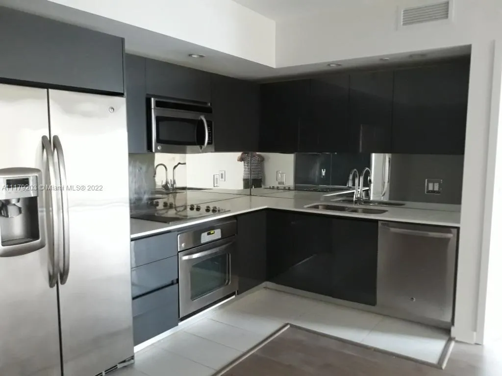 31 SE 6th St # 2307, Miami FL 33131