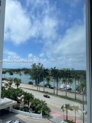 1 bedroom 1 bath for sale at 5005 Collins Ave # 609, Miami Beach FL 33140
