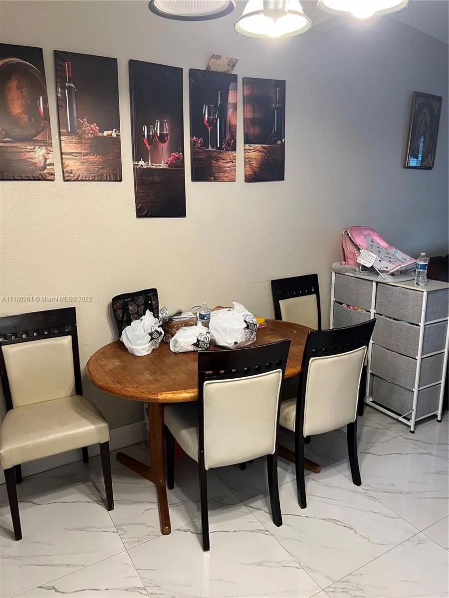 1301 NW 25th St, Miami FL 33142