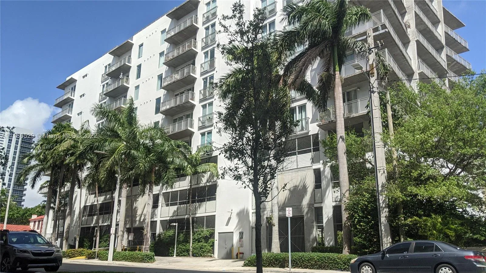1 bedroom 1 bath for sale at 455 NE 25th St # 410, Miami FL 33137