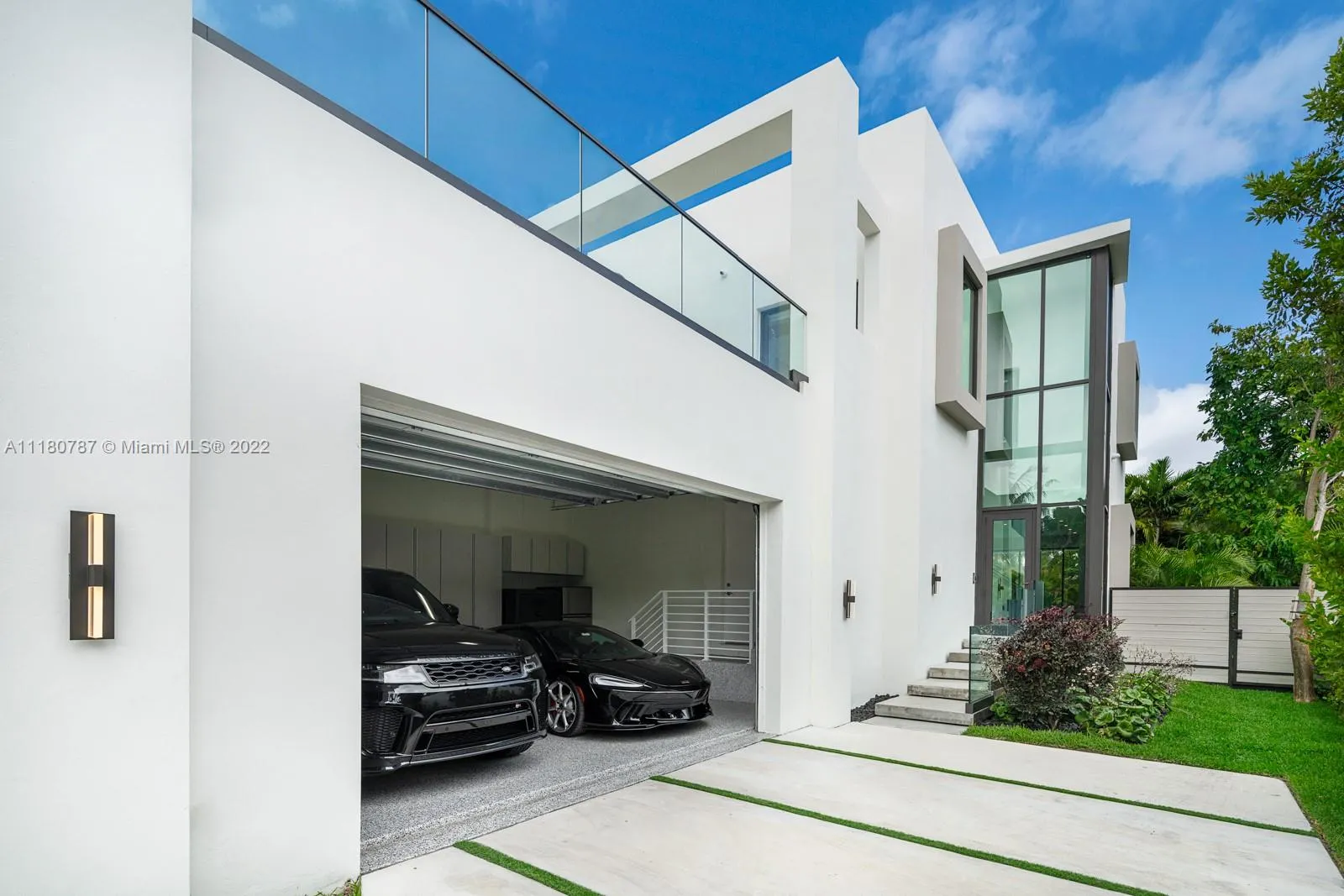 1311 Bay Dr, Miami Beach FL 33141