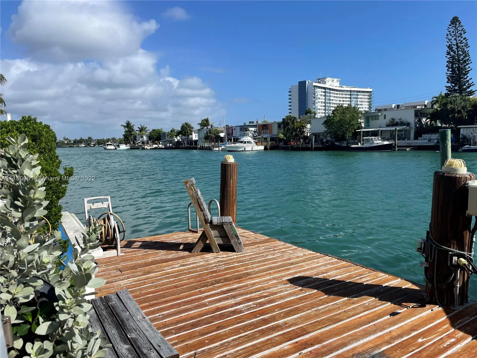 7171 Bay Dr, Miami Beach FL 33141