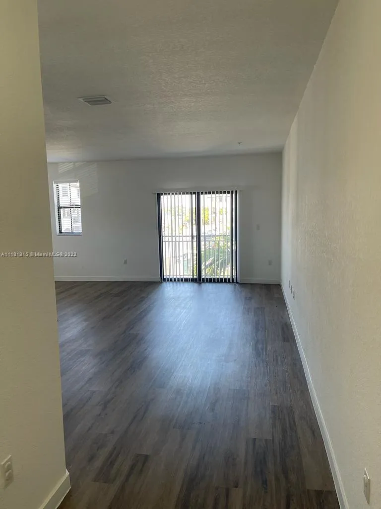 15520 SW 136th St # 212, Miami FL 33196