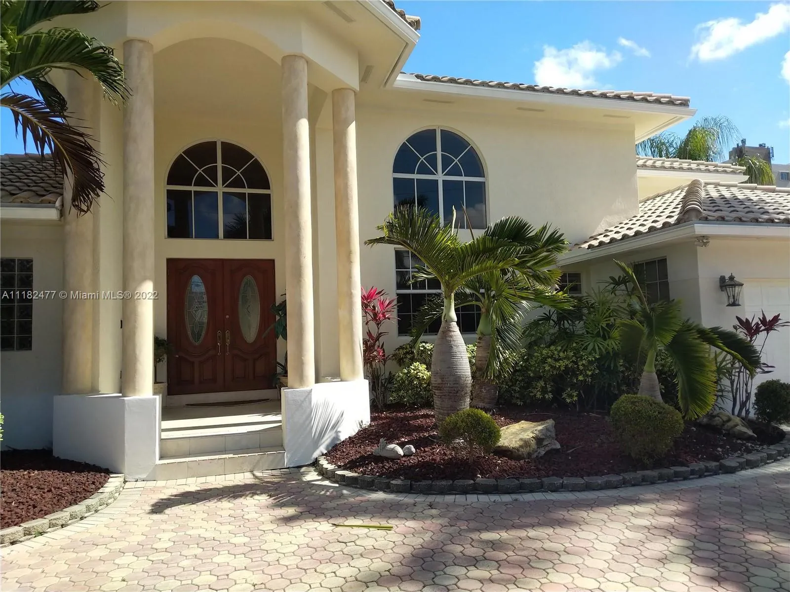 2940 NE 164th St, North Miami Beach FL 33160