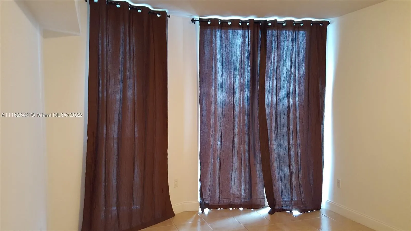 185 SW 7th St # 1710, Miami FL 33130