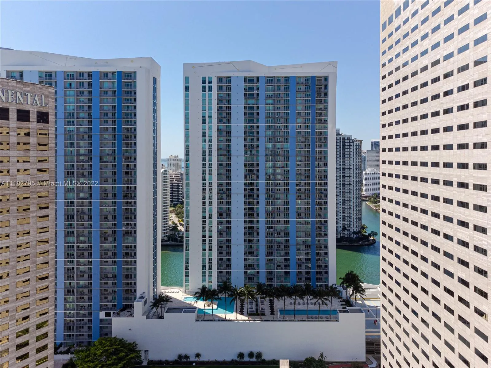 2 bedroom 2 bath for sale at 335 S Biscayne Blvd # 2700, Miami FL 33131