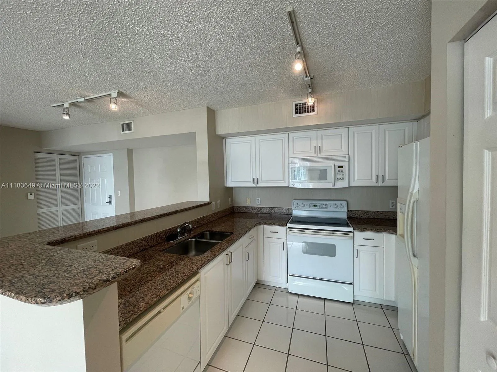 1155 Brickell Bay Dr # 2203, Miami FL 33131
