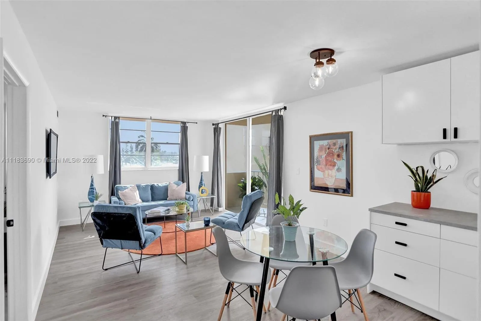 1 bedroom 1 bath for sale at 1990 Marseille Dr # 507, Miami Beach FL 33141