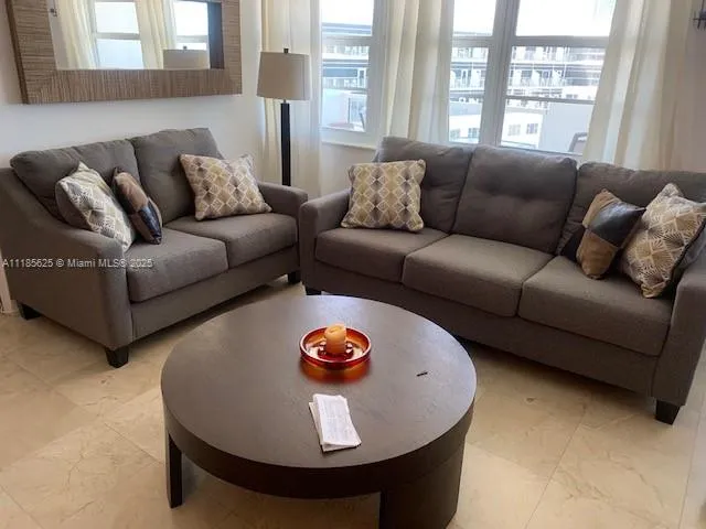 1 bedroom 1 bath for rent at 100 Lincoln Rd # 1243, Miami Beach FL 33139