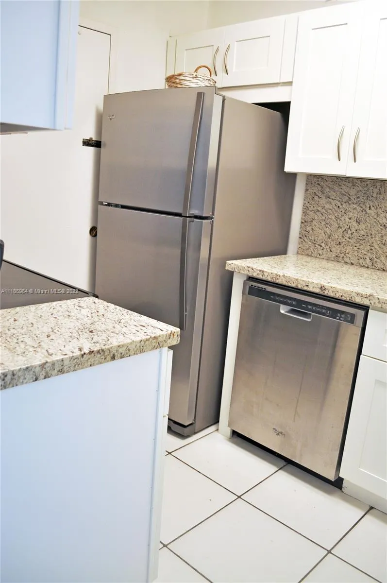 100 Lincoln Rd # 910, Miami Beach FL 33139