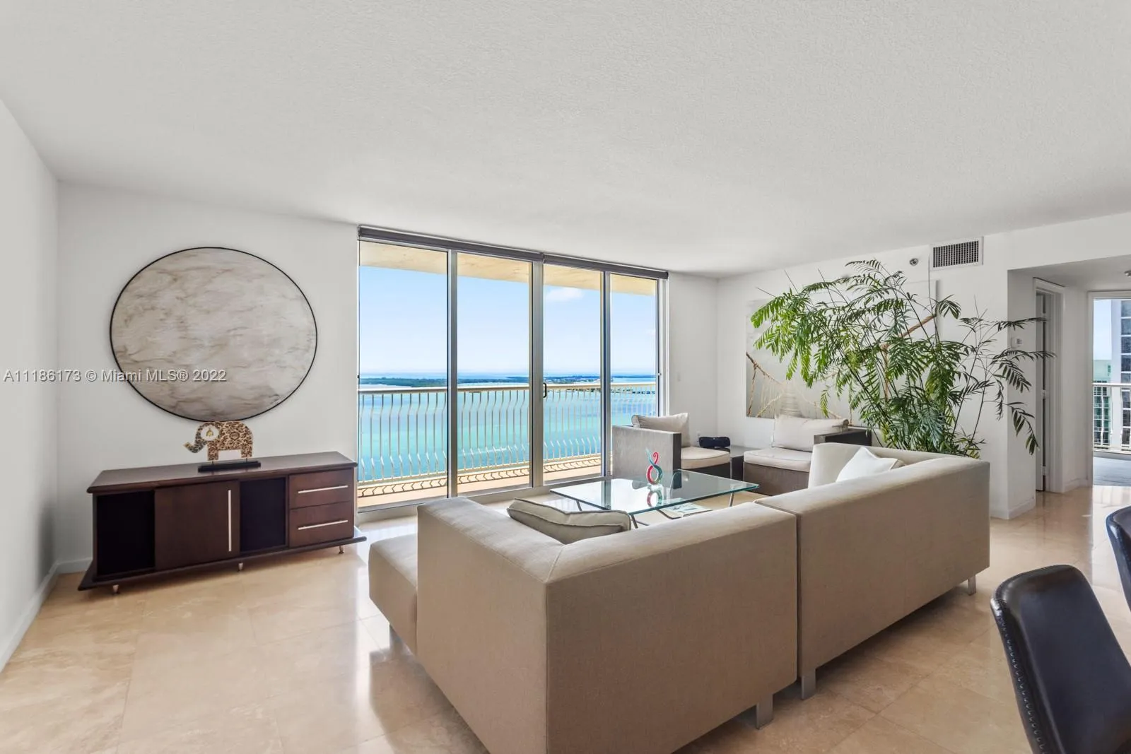 2 bedroom 2 bath for sale at 1200 Brickell Bay Dr # 3201, Miami FL 33131